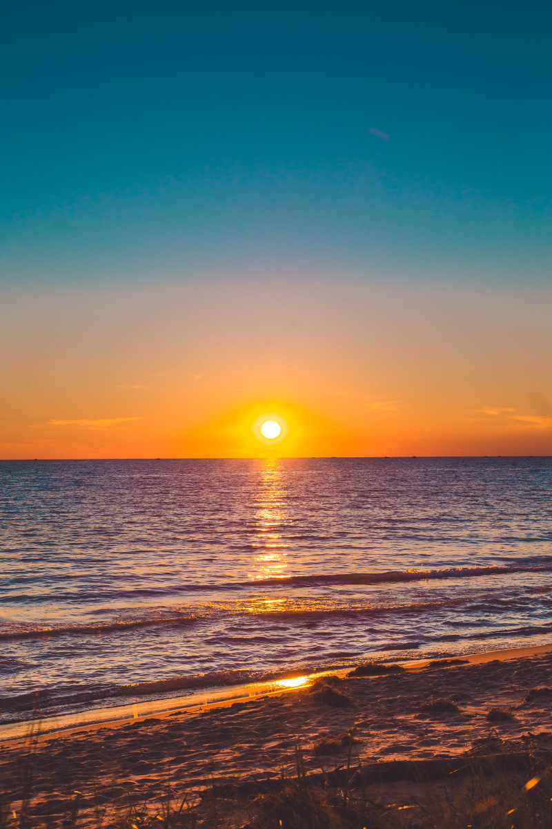 “Lazy Days of Summer: Rest, Family Traditions, and Southern Rock Memories”